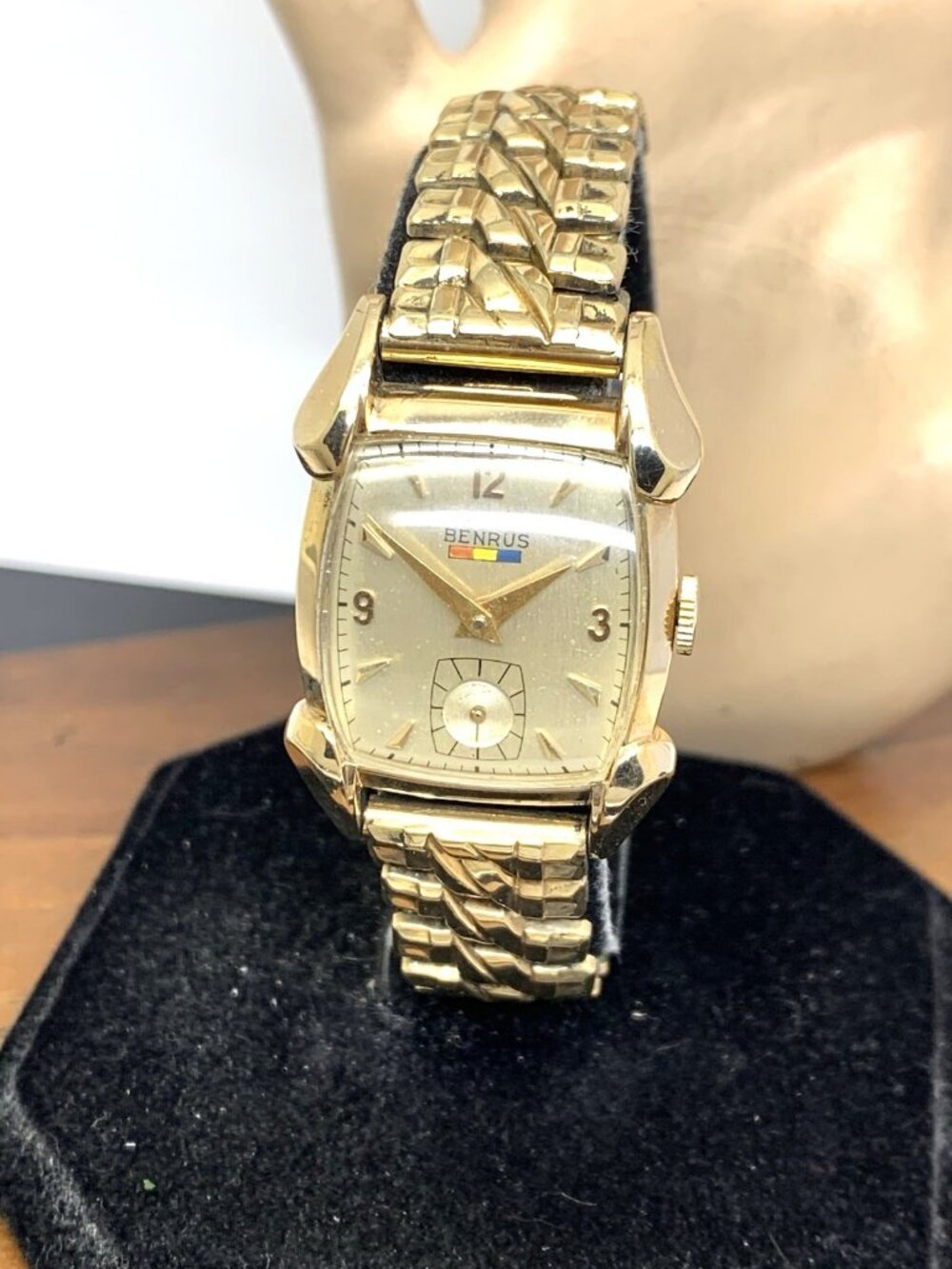 Benrus Men's Watch Quartz Vintage Mechanical 10k Gold Filled Case Tank 25mm